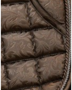 Tapis dressage fleuri