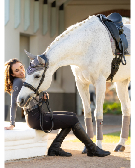 Tapis square dressage en suédine - Le Mieux