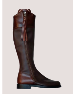 Bottes artisanales sur mesure, disponibles en noir ou marron foncé