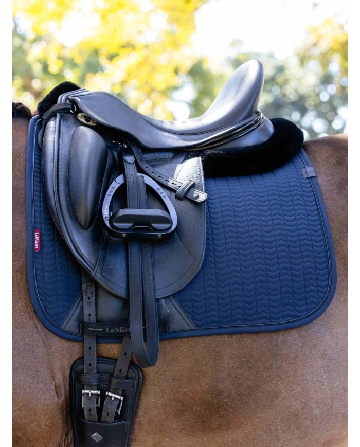 LE MIEUX - Tapis Dressage Essence Square Navy Noyau